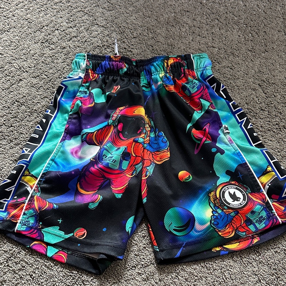 Flow Society Youth Athletic Shorts size medium astronaut